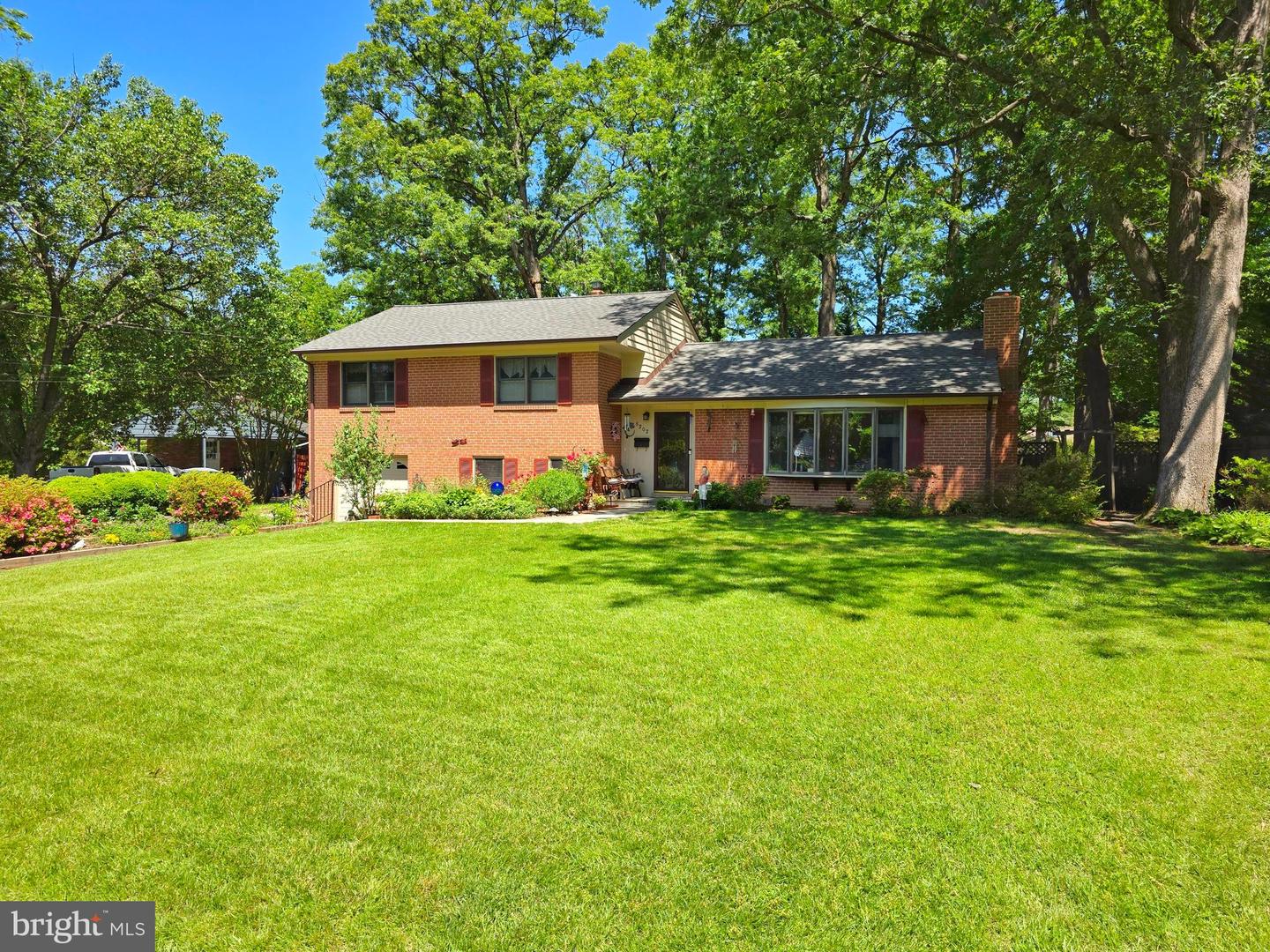 5202 NINIAN AVE, ALEXANDRIA, Virginia 22310, 3 Bedrooms Bedrooms, ,2 BathroomsBathrooms,Residential,For sale,5202 NINIAN AVE,VAFX2241670 MLS # VAFX2241670