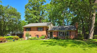 5202 NINIAN AVE, ALEXANDRIA, Virginia 22310, 3 Bedrooms Bedrooms, ,2 BathroomsBathrooms,Residential,For sale,5202 NINIAN AVE,VAFX2241670 MLS # VAFX2241670