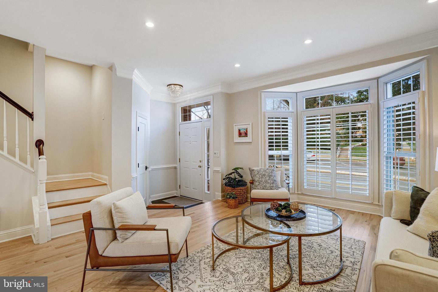 2171 N PIERCE ST N, ARLINGTON, Virginia 22209, 3 Bedrooms Bedrooms, ,3 BathroomsBathrooms,Residential,For sale,2171 N PIERCE ST N,VAAR2057916 MLS # VAAR2057916