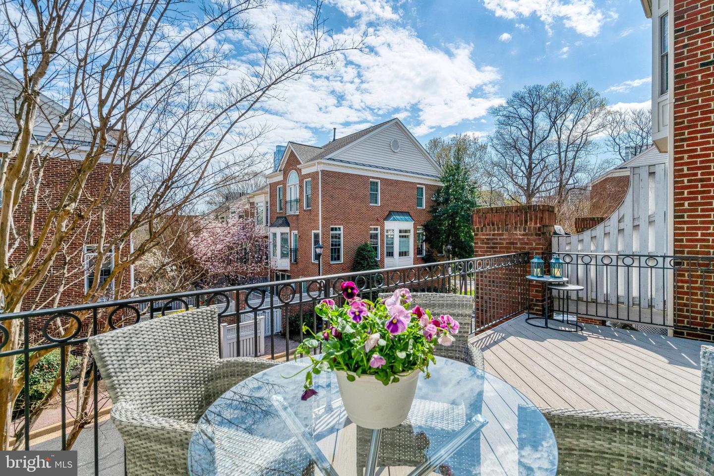 2171 N PIERCE ST N, ARLINGTON, Virginia 22209, 3 Bedrooms Bedrooms, ,3 BathroomsBathrooms,Residential,For sale,2171 N PIERCE ST N,VAAR2057916 MLS # VAAR2057916
