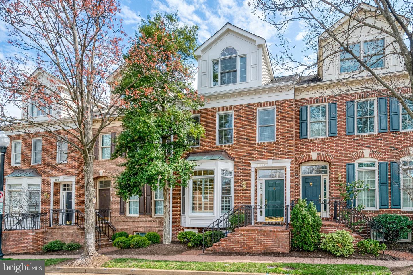 2171 N PIERCE ST N, ARLINGTON, Virginia 22209, 3 Bedrooms Bedrooms, ,3 BathroomsBathrooms,Residential,For sale,2171 N PIERCE ST N,VAAR2057916 MLS # VAAR2057916