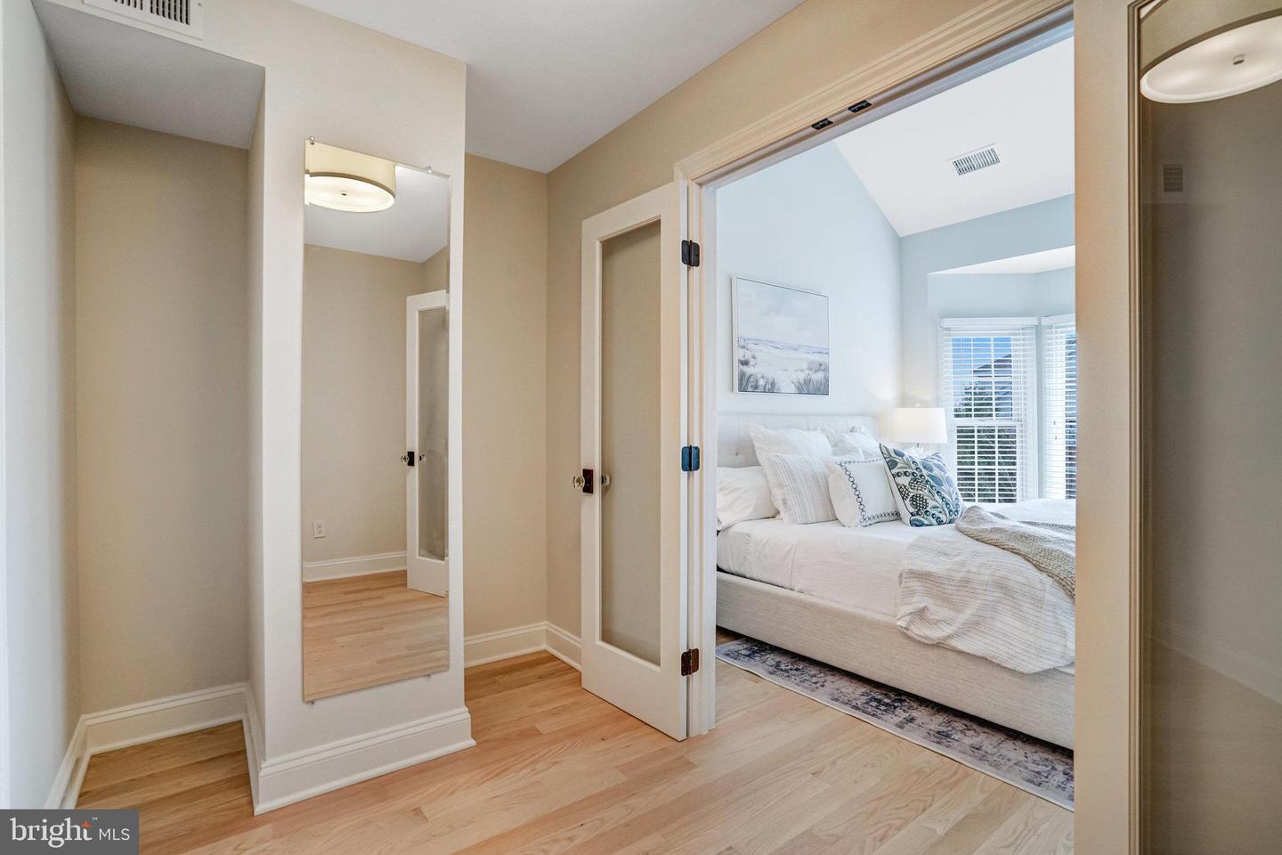 2171 N PIERCE ST N, ARLINGTON, Virginia 22209, 3 Bedrooms Bedrooms, ,3 BathroomsBathrooms,Residential,For sale,2171 N PIERCE ST N,VAAR2057916 MLS # VAAR2057916