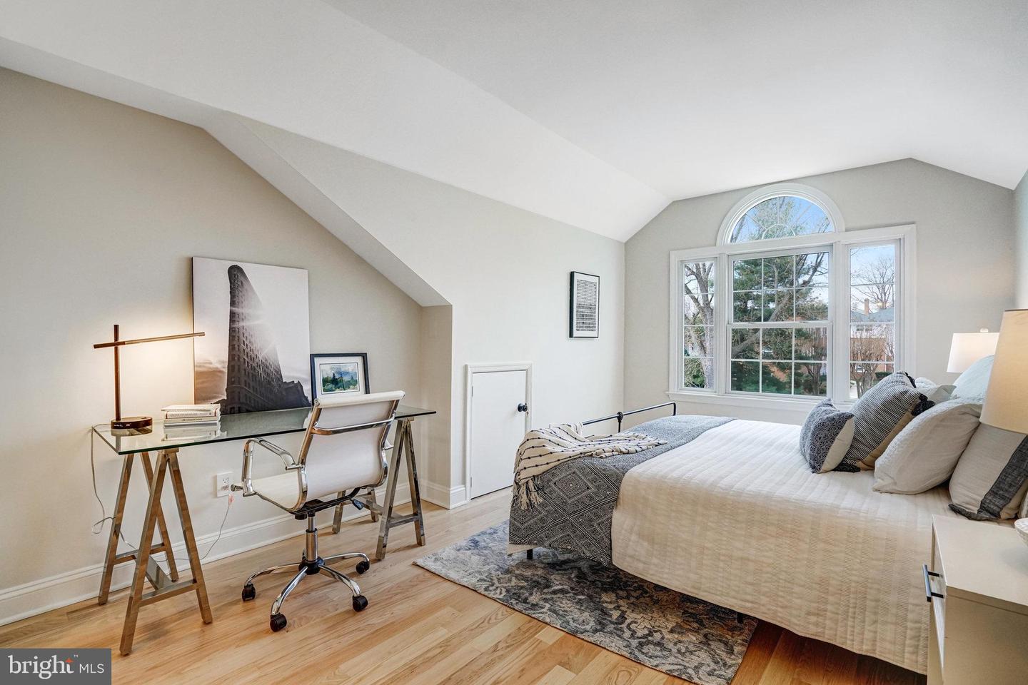 2171 N PIERCE ST N, ARLINGTON, Virginia 22209, 3 Bedrooms Bedrooms, ,3 BathroomsBathrooms,Residential,For sale,2171 N PIERCE ST N,VAAR2057916 MLS # VAAR2057916