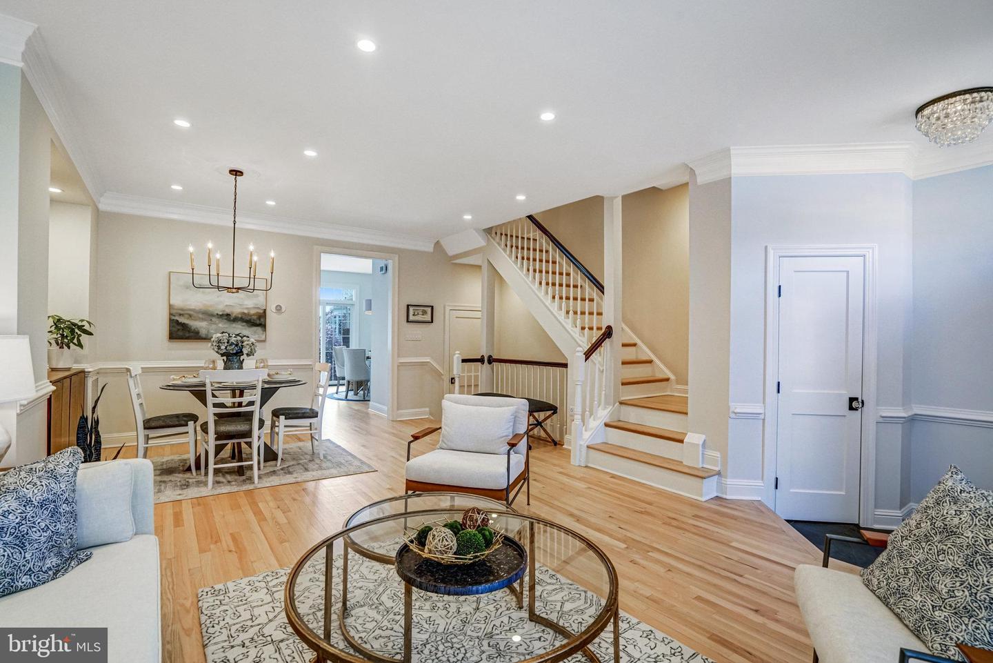 2171 N PIERCE ST N, ARLINGTON, Virginia 22209, 3 Bedrooms Bedrooms, ,3 BathroomsBathrooms,Residential,For sale,2171 N PIERCE ST N,VAAR2057916 MLS # VAAR2057916