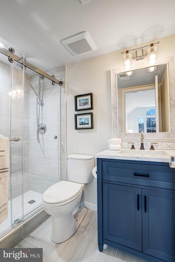 2171 N PIERCE ST N, ARLINGTON, Virginia 22209, 3 Bedrooms Bedrooms, ,3 BathroomsBathrooms,Residential,For sale,2171 N PIERCE ST N,VAAR2057916 MLS # VAAR2057916