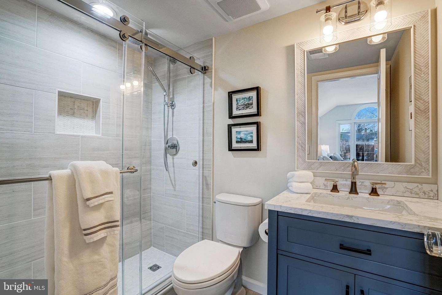2171 N PIERCE ST N, ARLINGTON, Virginia 22209, 3 Bedrooms Bedrooms, ,3 BathroomsBathrooms,Residential,For sale,2171 N PIERCE ST N,VAAR2057916 MLS # VAAR2057916