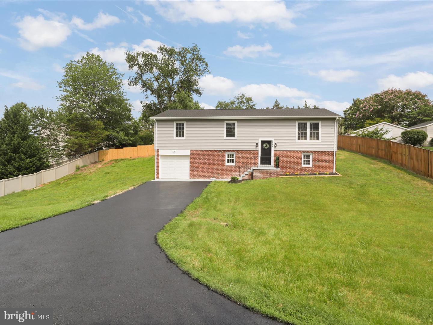 3416 SUNNY VIEW DR, ALEXANDRIA, Virginia 22309, 4 Bedrooms Bedrooms, ,3 BathroomsBathrooms,Residential,For sale,3416 SUNNY VIEW DR,VAFX2242122 MLS # VAFX2242122