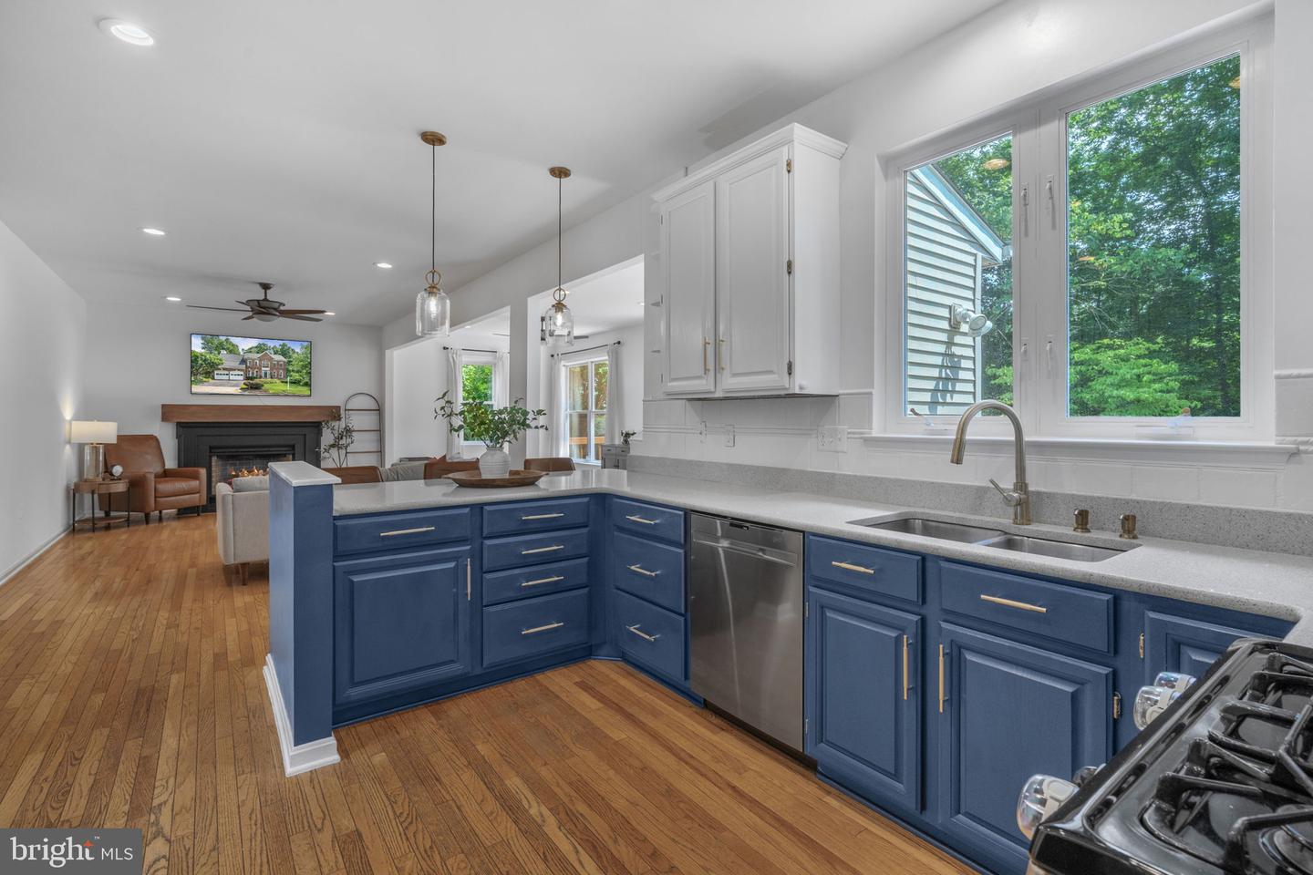 14519 PICKET OAKS RD, CENTREVILLE, Virginia 20121, 4 Bedrooms Bedrooms, ,2 BathroomsBathrooms,Residential,For sale,14519 PICKET OAKS RD,VAFX2242288 MLS # VAFX2242288