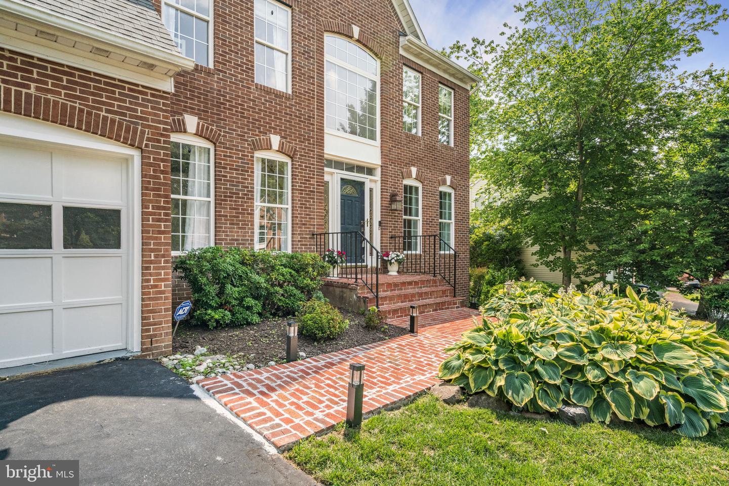 14519 PICKET OAKS RD, CENTREVILLE, Virginia 20121, 4 Bedrooms Bedrooms, ,2 BathroomsBathrooms,Residential,For sale,14519 PICKET OAKS RD,VAFX2242288 MLS # VAFX2242288