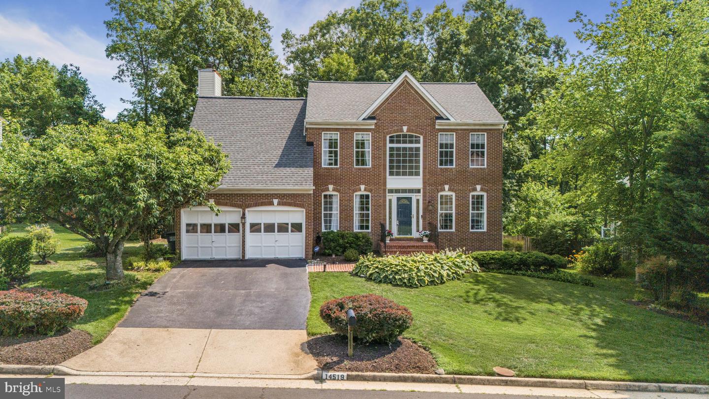 14519 PICKET OAKS RD, CENTREVILLE, Virginia 20121, 4 Bedrooms Bedrooms, ,2 BathroomsBathrooms,Residential,For sale,14519 PICKET OAKS RD,VAFX2242288 MLS # VAFX2242288