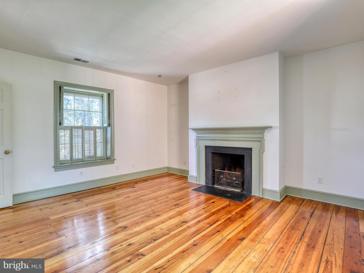 103 N CHURCH ST, BERRYVILLE, Virginia 22611, 4 Bedrooms Bedrooms, ,4 BathroomsBathrooms,Residential,For sale,103 N CHURCH ST,VACL2003766 MLS # VACL2003766