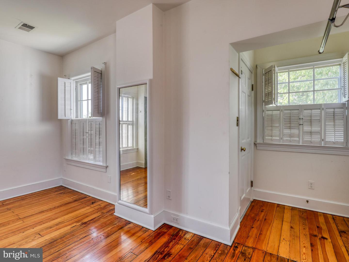 103 N CHURCH ST, BERRYVILLE, Virginia 22611, 4 Bedrooms Bedrooms, ,4 BathroomsBathrooms,Residential,For sale,103 N CHURCH ST,VACL2003766 MLS # VACL2003766