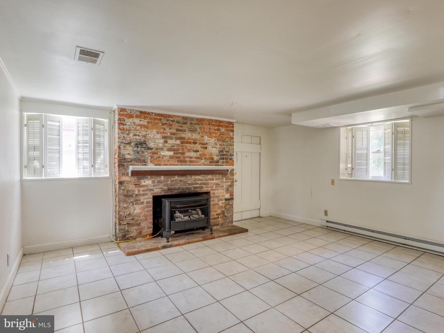 103 N CHURCH ST, BERRYVILLE, Virginia 22611, 4 Bedrooms Bedrooms, ,4 BathroomsBathrooms,Residential,For sale,103 N CHURCH ST,VACL2003766 MLS # VACL2003766