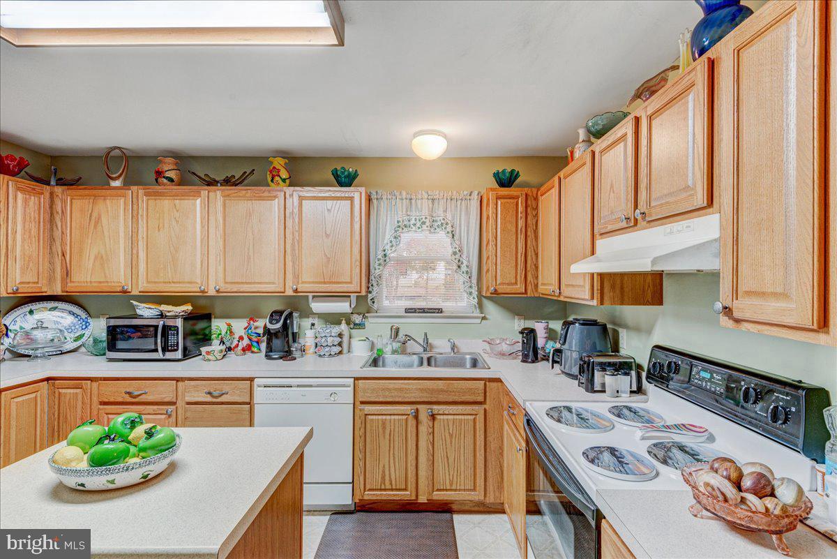 206 LIBERTY BLVD, LOCUST GROVE, Virginia 22508, 3 Bedrooms Bedrooms, ,2 BathroomsBathrooms,Residential,For sale,206 LIBERTY BLVD,VAOR2009750 MLS # VAOR2009750