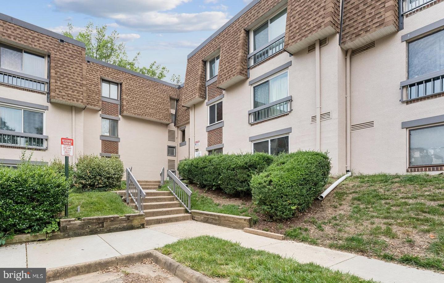 3807 LARAMIE PL #124C, ALEXANDRIA, Virginia 22309, 2 Bedrooms Bedrooms, ,2 BathroomsBathrooms,Residential,For sale,3807 LARAMIE PL #124C,VAFX2243398 MLS # VAFX2243398
