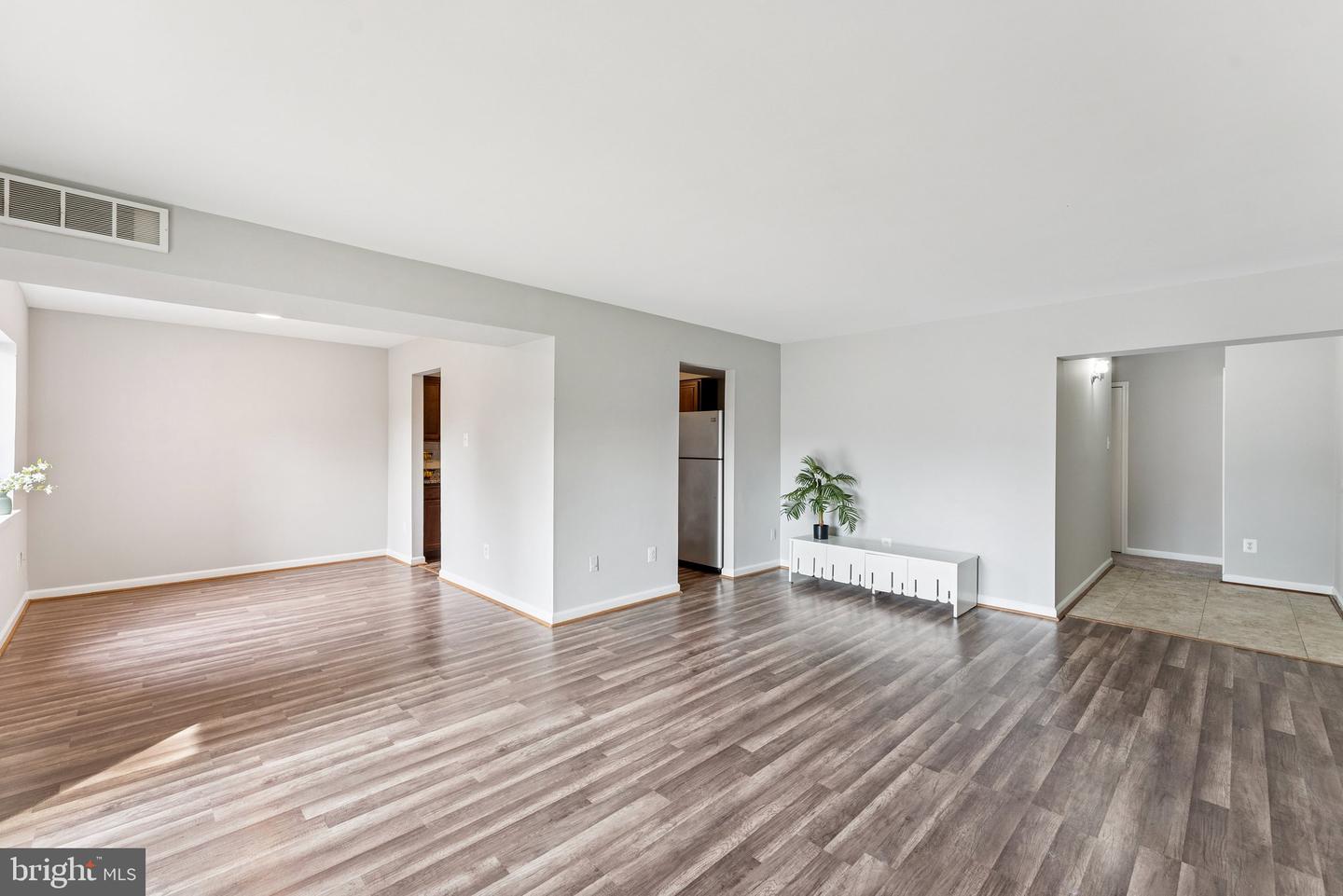 3807 LARAMIE PL #124C, ALEXANDRIA, Virginia 22309, 2 Bedrooms Bedrooms, ,2 BathroomsBathrooms,Residential,For sale,3807 LARAMIE PL #124C,VAFX2243398 MLS # VAFX2243398