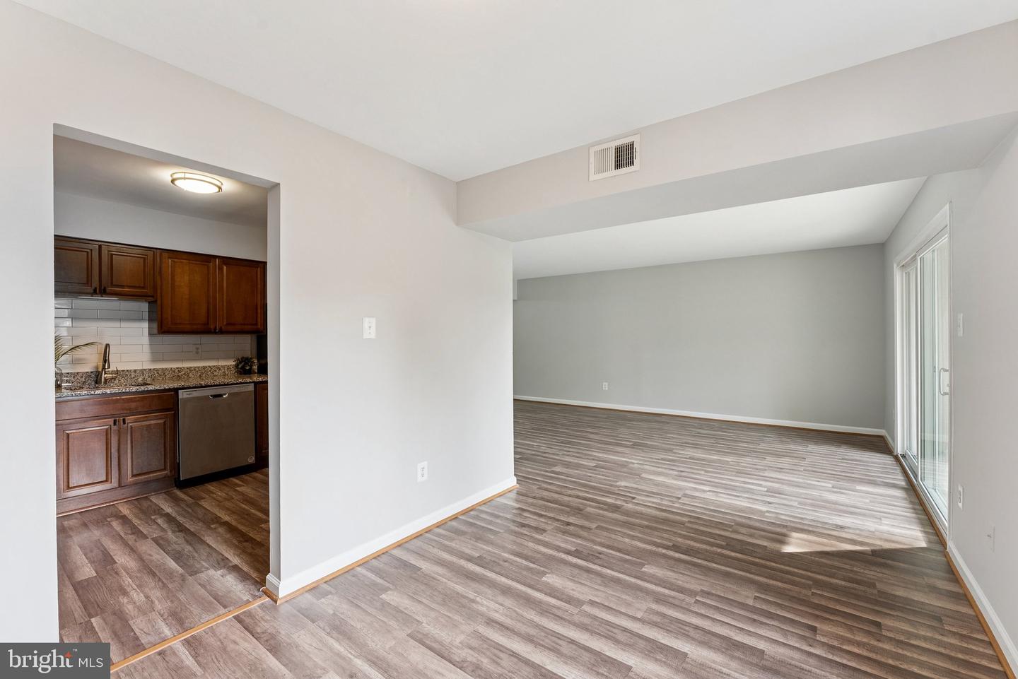 3807 LARAMIE PL #124C, ALEXANDRIA, Virginia 22309, 2 Bedrooms Bedrooms, ,2 BathroomsBathrooms,Residential,For sale,3807 LARAMIE PL #124C,VAFX2243398 MLS # VAFX2243398