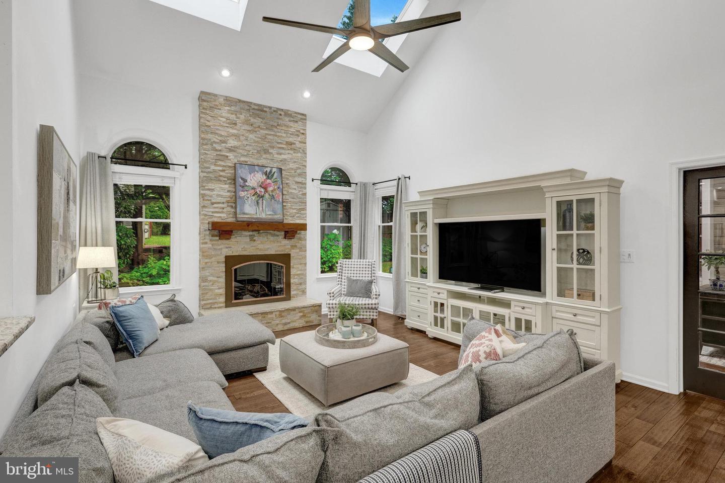 3189 POND MIST WAY, OAK HILL, Virginia 20171, 4 Bedrooms Bedrooms, ,4 BathroomsBathrooms,Residential,For sale,3189 POND MIST WAY,VAFX2243470 MLS # VAFX2243470
