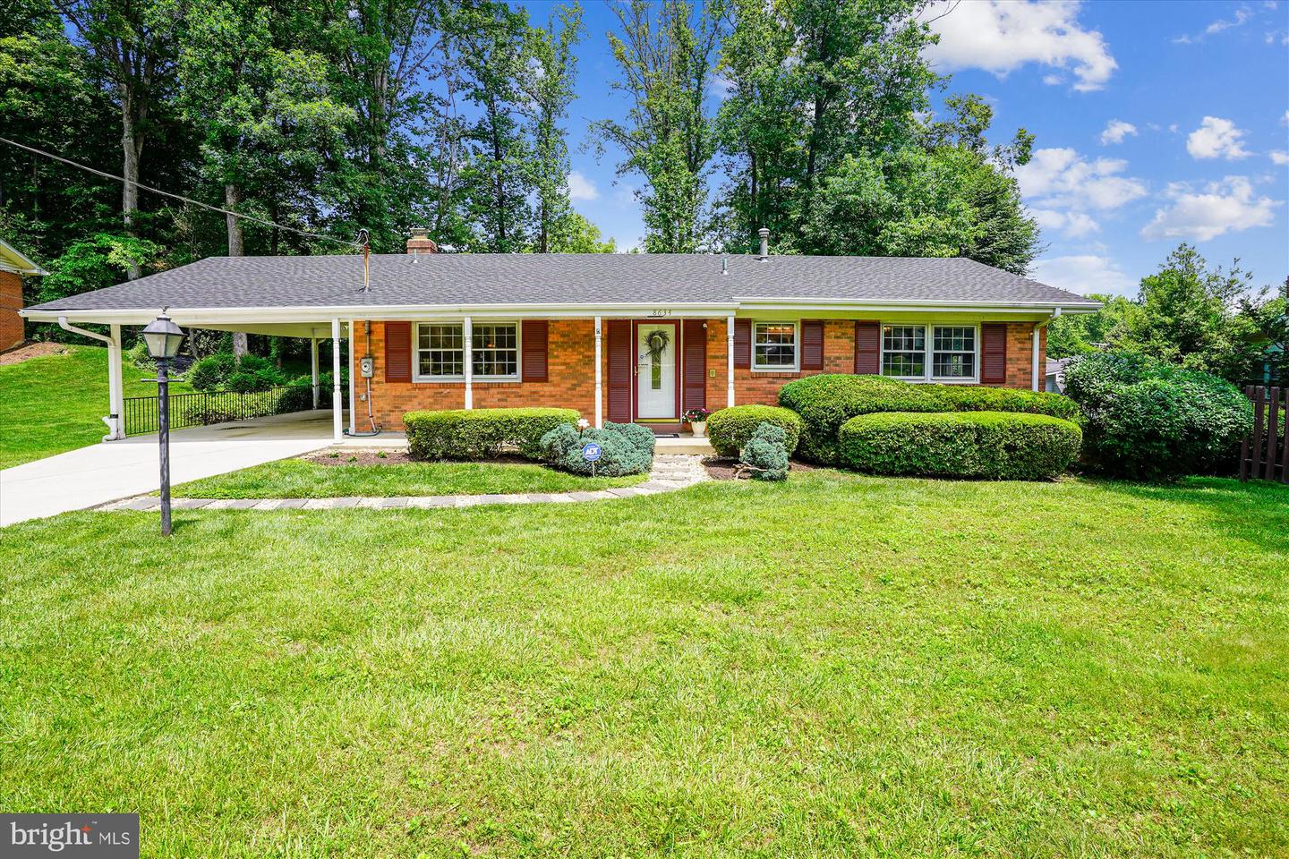 8634 ABERDEEN CT, ANNANDALE, Virginia 22003, 4 Bedrooms Bedrooms, ,3 BathroomsBathrooms,Residential,For sale,8634 ABERDEEN CT,VAFX2243508 MLS # VAFX2243508