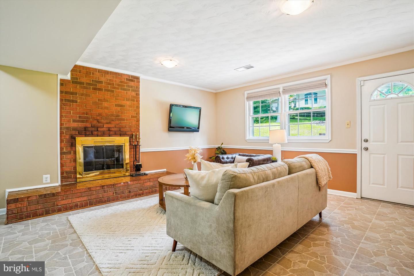 8634 ABERDEEN CT, ANNANDALE, Virginia 22003, 4 Bedrooms Bedrooms, ,3 BathroomsBathrooms,Residential,For sale,8634 ABERDEEN CT,VAFX2243508 MLS # VAFX2243508