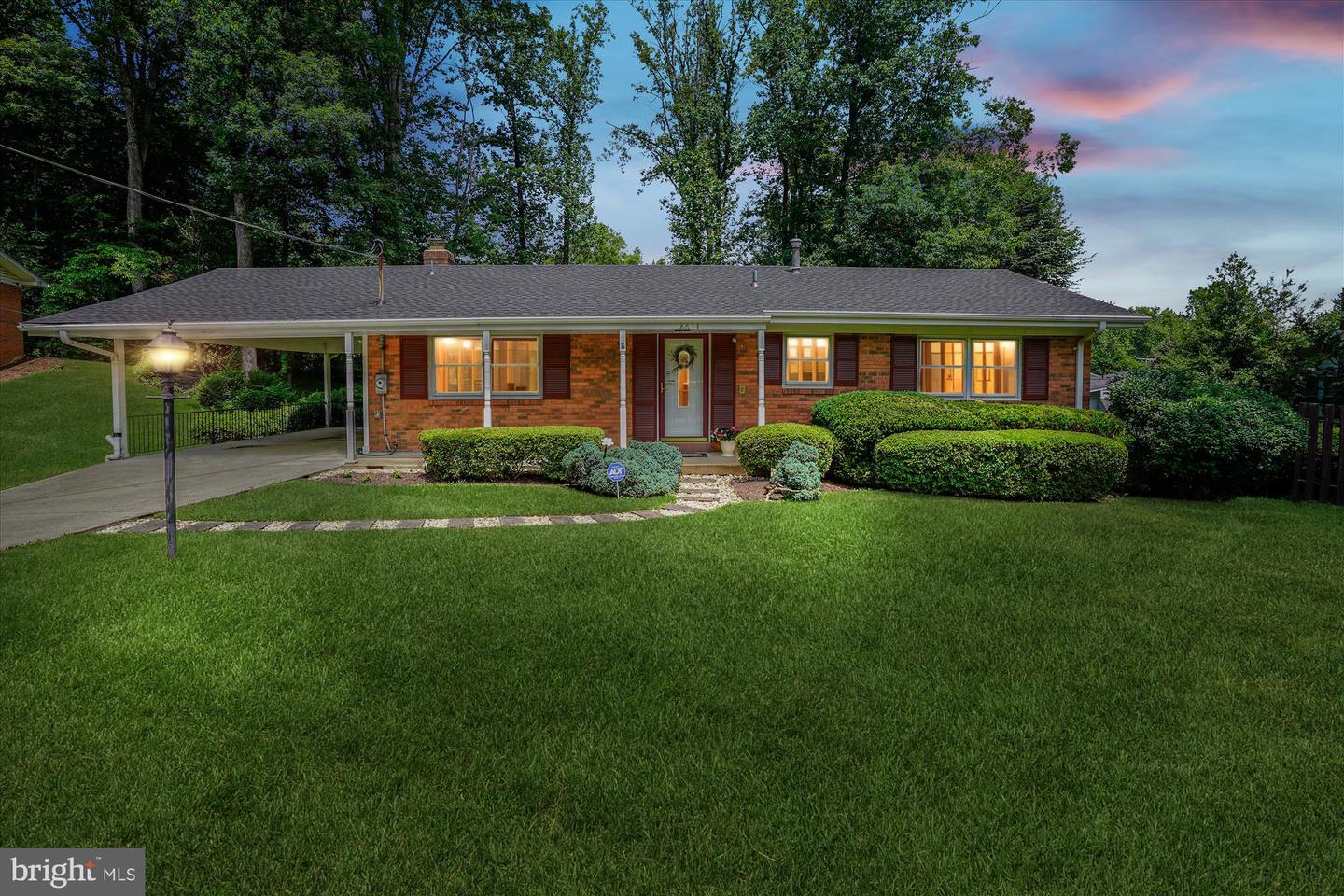 8634 ABERDEEN CT, ANNANDALE, Virginia 22003, 4 Bedrooms Bedrooms, ,3 BathroomsBathrooms,Residential,For sale,8634 ABERDEEN CT,VAFX2243508 MLS # VAFX2243508