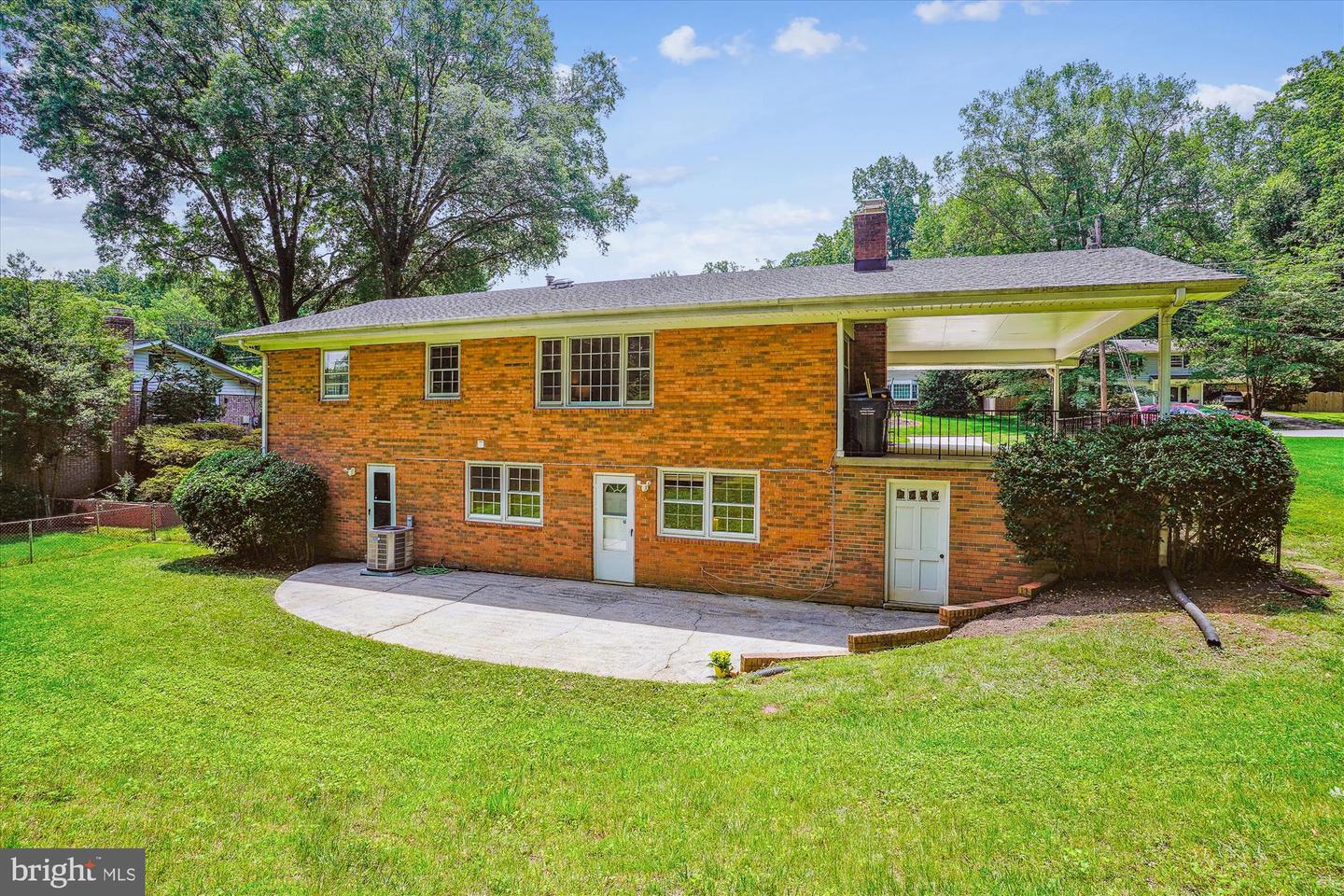 8634 ABERDEEN CT, ANNANDALE, Virginia 22003, 4 Bedrooms Bedrooms, ,3 BathroomsBathrooms,Residential,For sale,8634 ABERDEEN CT,VAFX2243508 MLS # VAFX2243508