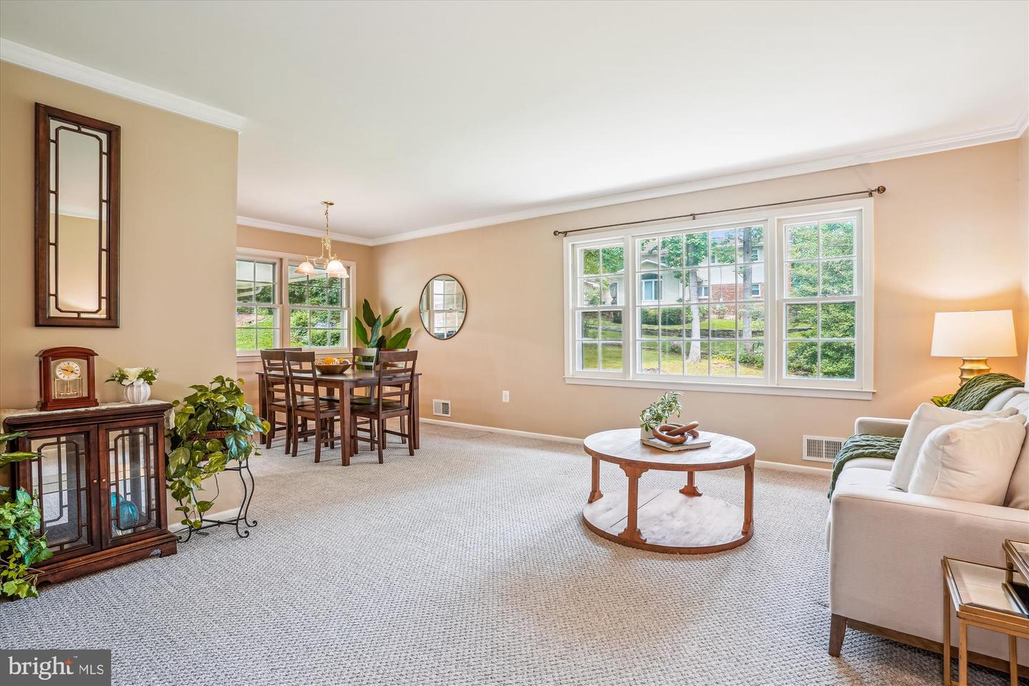 8634 ABERDEEN CT, ANNANDALE, Virginia 22003, 4 Bedrooms Bedrooms, ,3 BathroomsBathrooms,Residential,For sale,8634 ABERDEEN CT,VAFX2243508 MLS # VAFX2243508