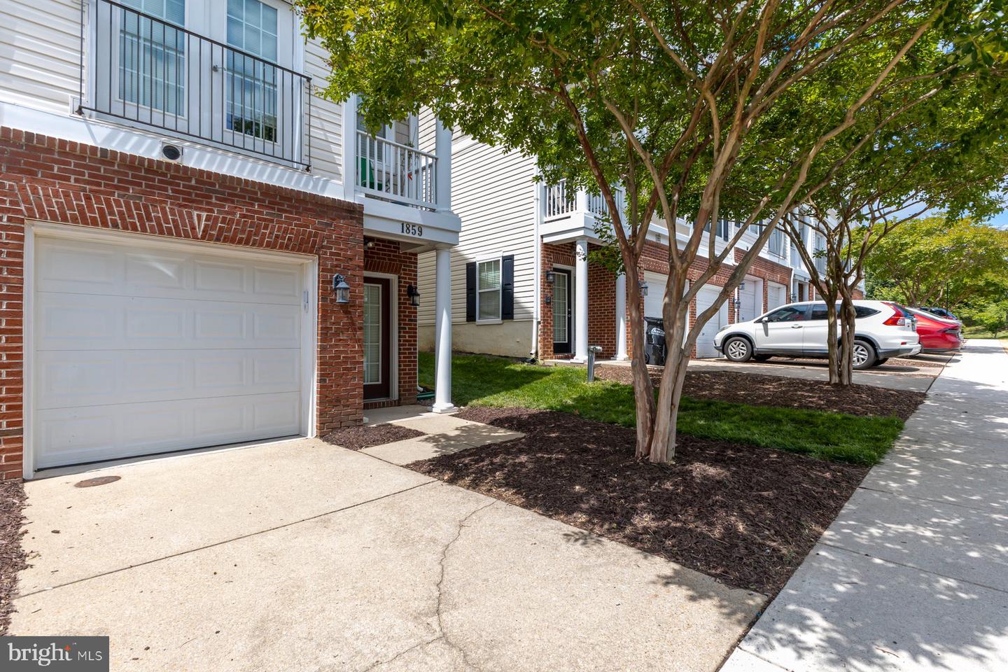 1859 CEDAR COVE WAY #201, WOODBRIDGE, Virginia 22191, 4 Bedrooms Bedrooms, ,2 BathroomsBathrooms,Residential,For sale,1859 CEDAR COVE WAY #201,VAPW2095634 MLS # VAPW2095634