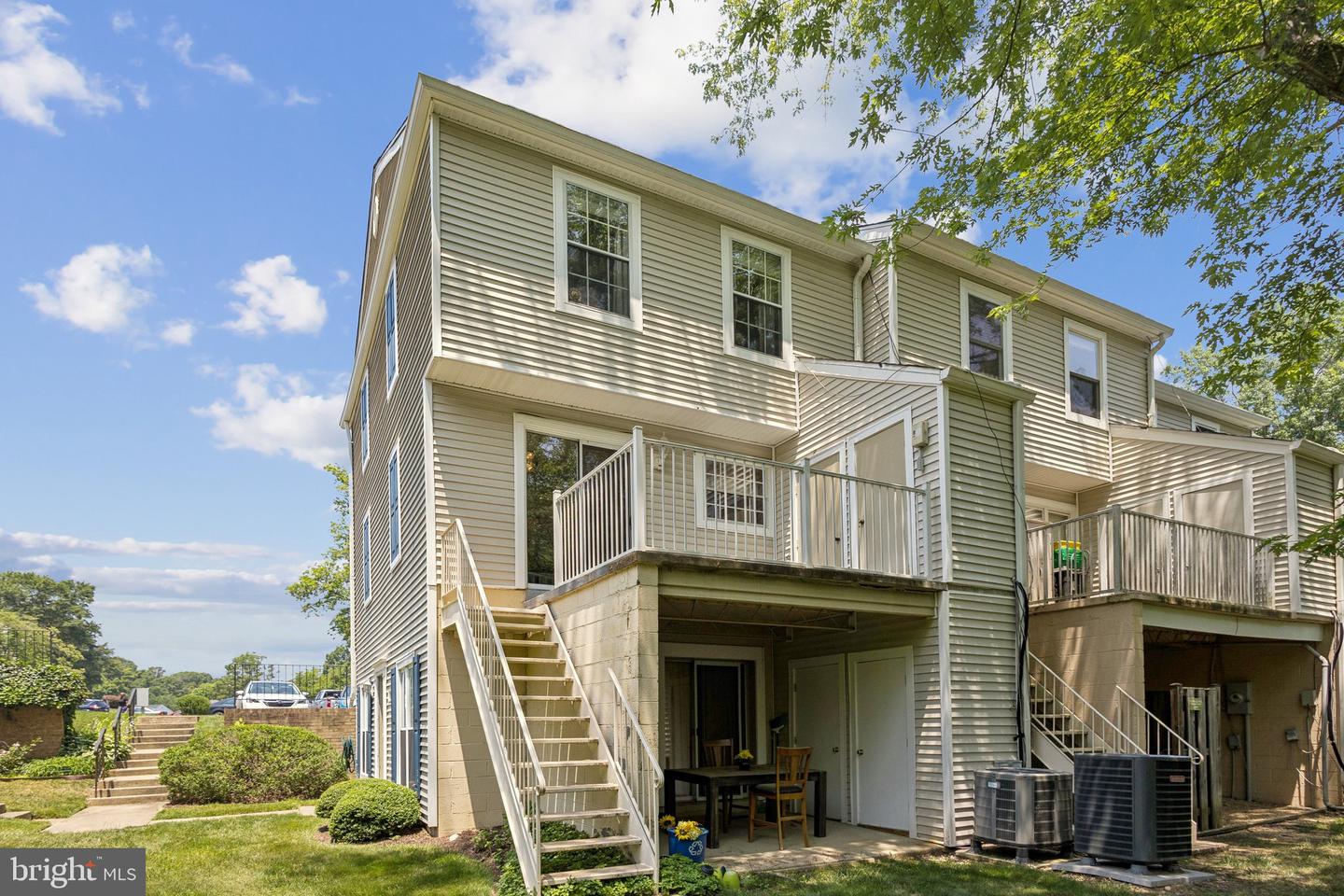 2842 BURGUNDY PL, WOODBRIDGE, Virginia 22192, 3 Bedrooms Bedrooms, ,1 BathroomBathrooms,Residential,For sale,2842 BURGUNDY PL,VAPW2095730 MLS # VAPW2095730