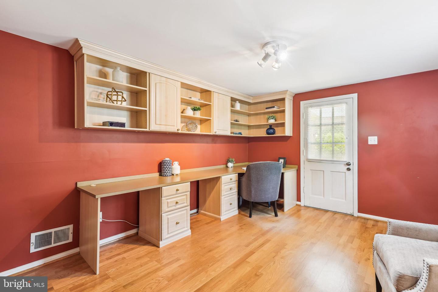 8305 TOLL HOUSE RD, ANNANDALE, Virginia 22003, 4 Bedrooms Bedrooms, ,2 BathroomsBathrooms,Residential,For sale,8305 TOLL HOUSE RD,VAFX2243752 MLS # VAFX2243752