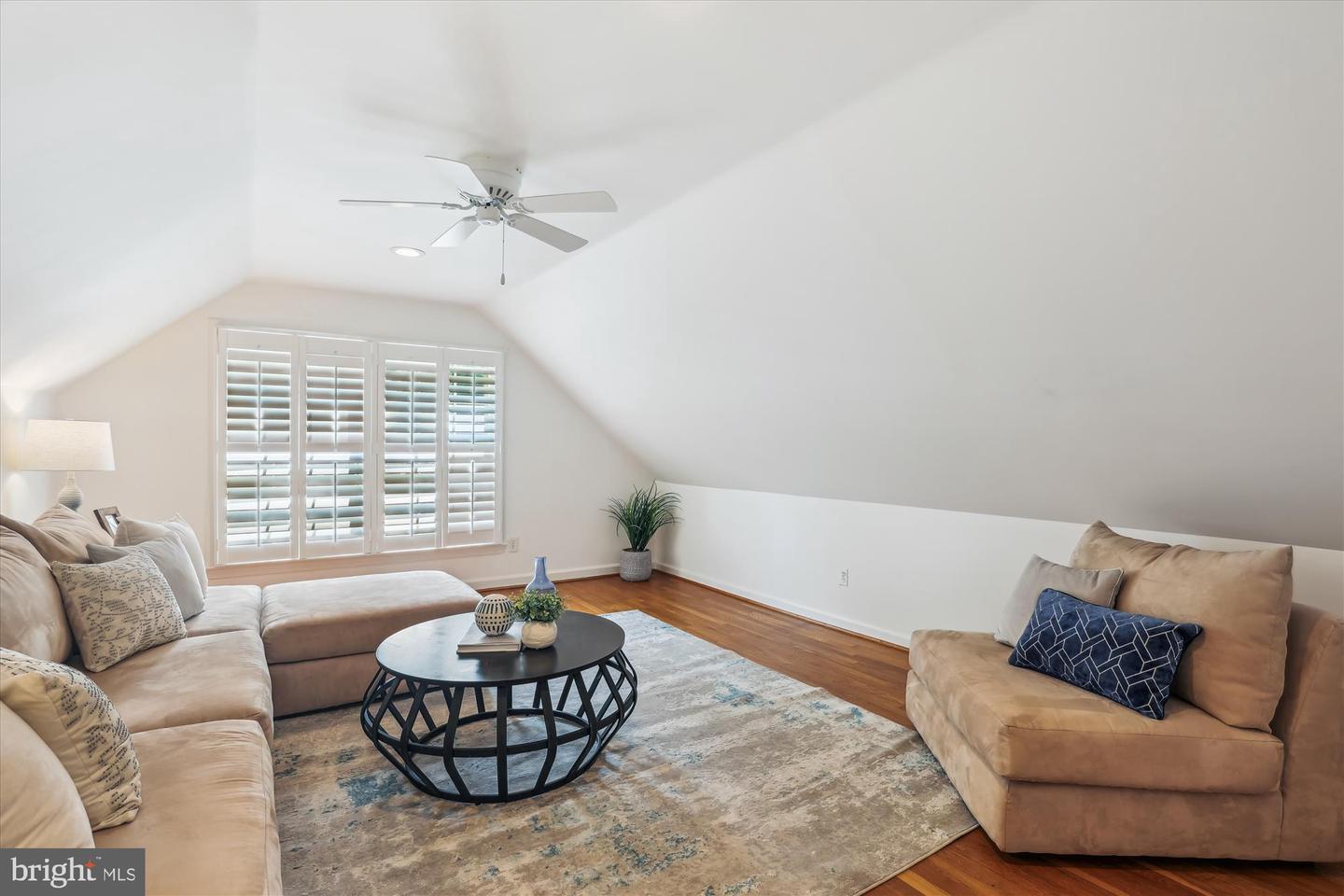 8305 TOLL HOUSE RD, ANNANDALE, Virginia 22003, 4 Bedrooms Bedrooms, ,2 BathroomsBathrooms,Residential,For sale,8305 TOLL HOUSE RD,VAFX2243752 MLS # VAFX2243752