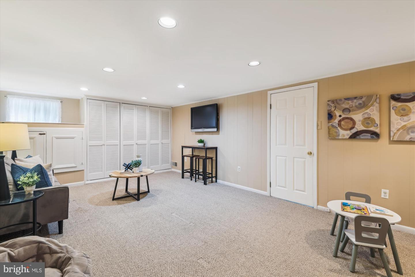 8305 TOLL HOUSE RD, ANNANDALE, Virginia 22003, 4 Bedrooms Bedrooms, ,2 BathroomsBathrooms,Residential,For sale,8305 TOLL HOUSE RD,VAFX2243752 MLS # VAFX2243752