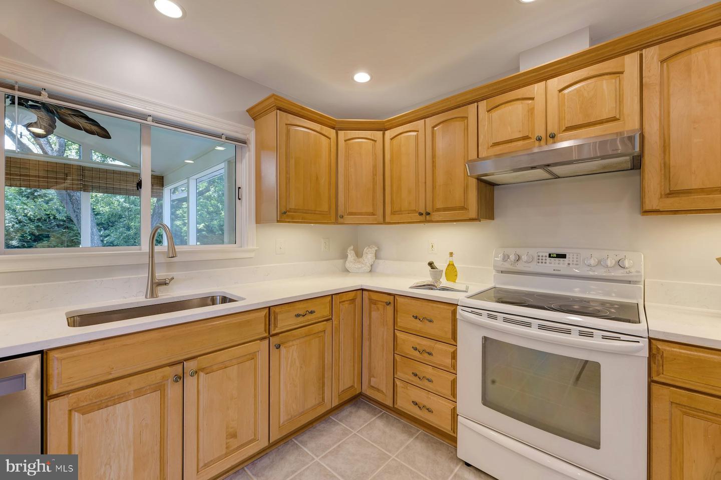 213 WILDMAN ST NE, LEESBURG, Virginia 20176, 4 Bedrooms Bedrooms, ,3 BathroomsBathrooms,Residential,For sale,213 WILDMAN ST NE,VALO2098074 MLS # VALO2098074