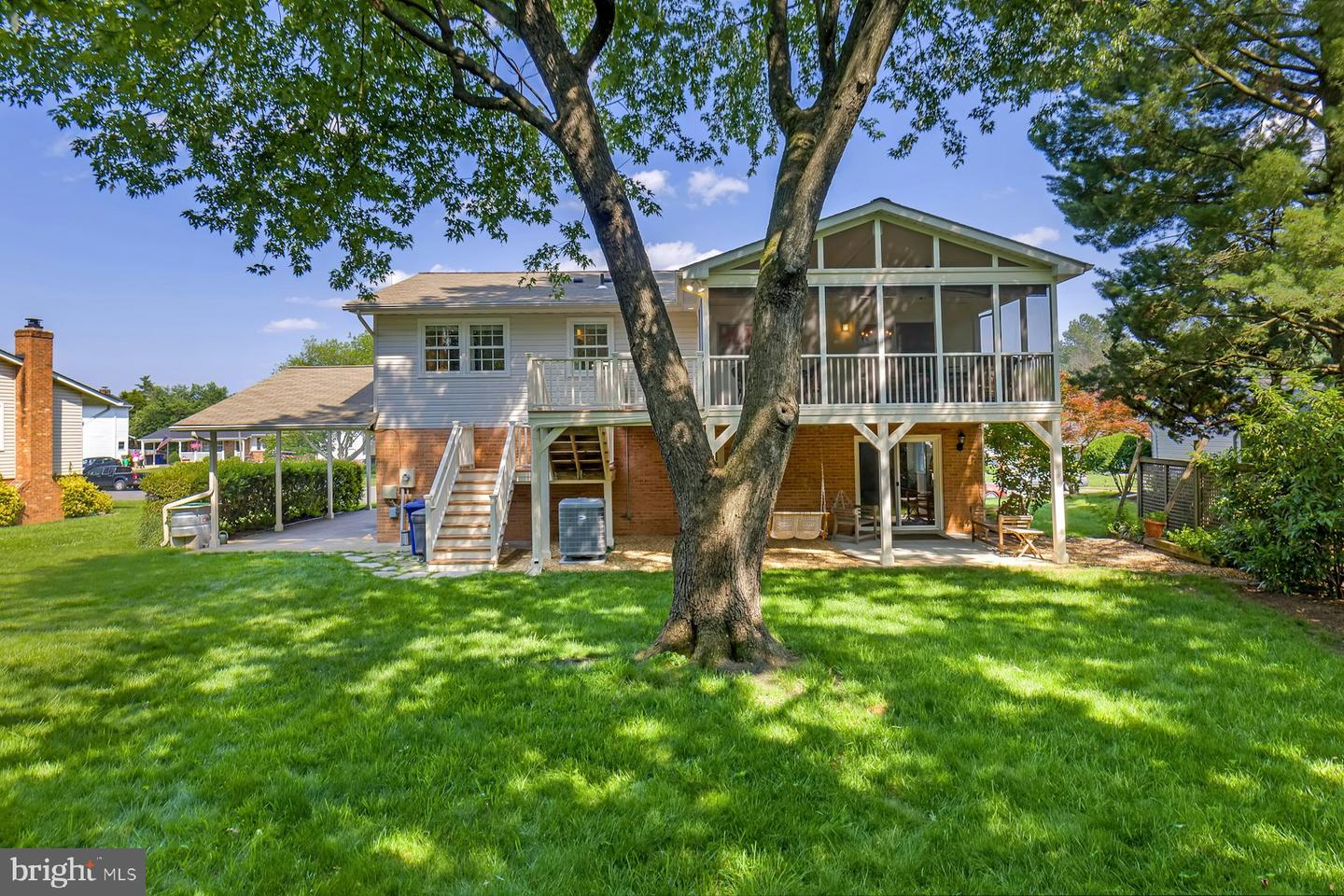 213 WILDMAN ST NE, LEESBURG, Virginia 20176, 4 Bedrooms Bedrooms, ,3 BathroomsBathrooms,Residential,For sale,213 WILDMAN ST NE,VALO2098074 MLS # VALO2098074
