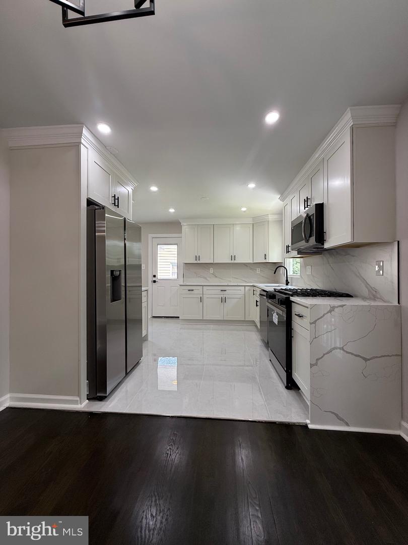 2005 YORK DR, WOODBRIDGE, Virginia 22191, 4 Bedrooms Bedrooms, ,3 BathroomsBathrooms,Residential,For sale,2005 YORK DR,VAPW2095722 MLS # VAPW2095722