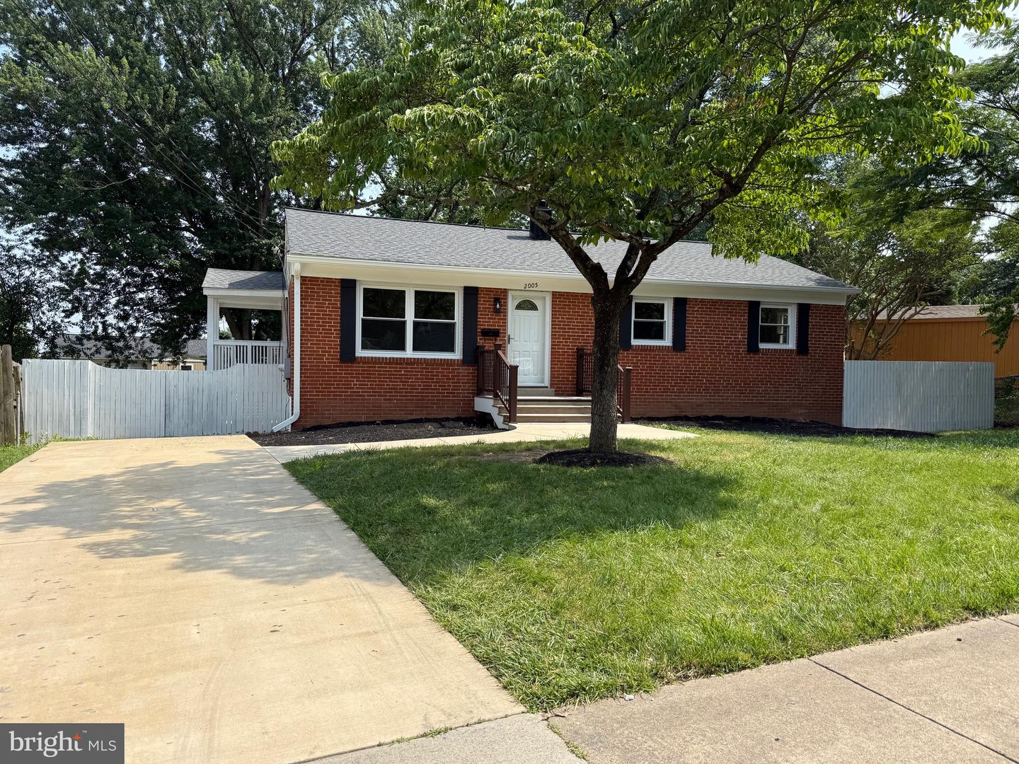 2005 YORK DR, WOODBRIDGE, Virginia 22191, 4 Bedrooms Bedrooms, ,3 BathroomsBathrooms,Residential,For sale,2005 YORK DR,VAPW2095722 MLS # VAPW2095722