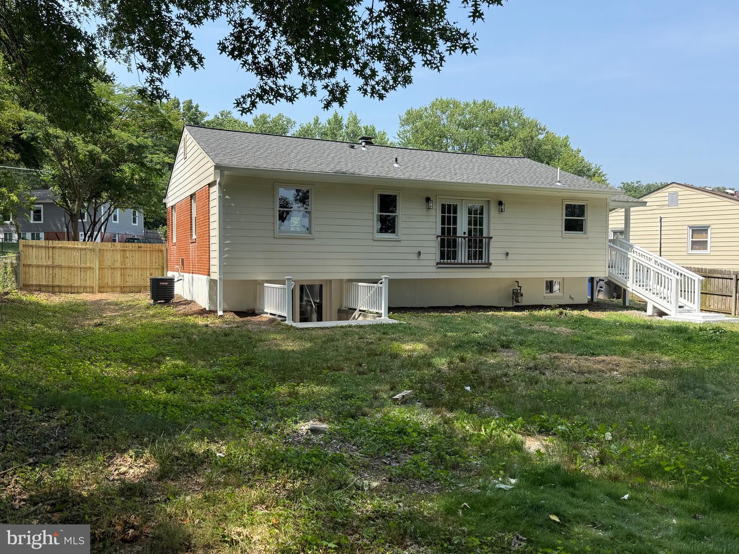 2005 YORK DR, WOODBRIDGE, Virginia 22191, 4 Bedrooms Bedrooms, ,3 BathroomsBathrooms,Residential,For sale,2005 YORK DR,VAPW2095722 MLS # VAPW2095722