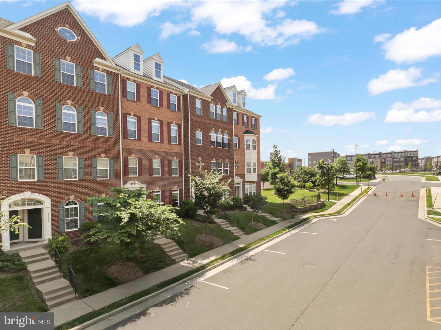 21640 ROMANS DR, ASHBURN, Virginia 20147, 3 Bedrooms Bedrooms, ,2 BathroomsBathrooms,Residential,For sale,21640 ROMANS DR,VALO2098122 MLS # VALO2098122