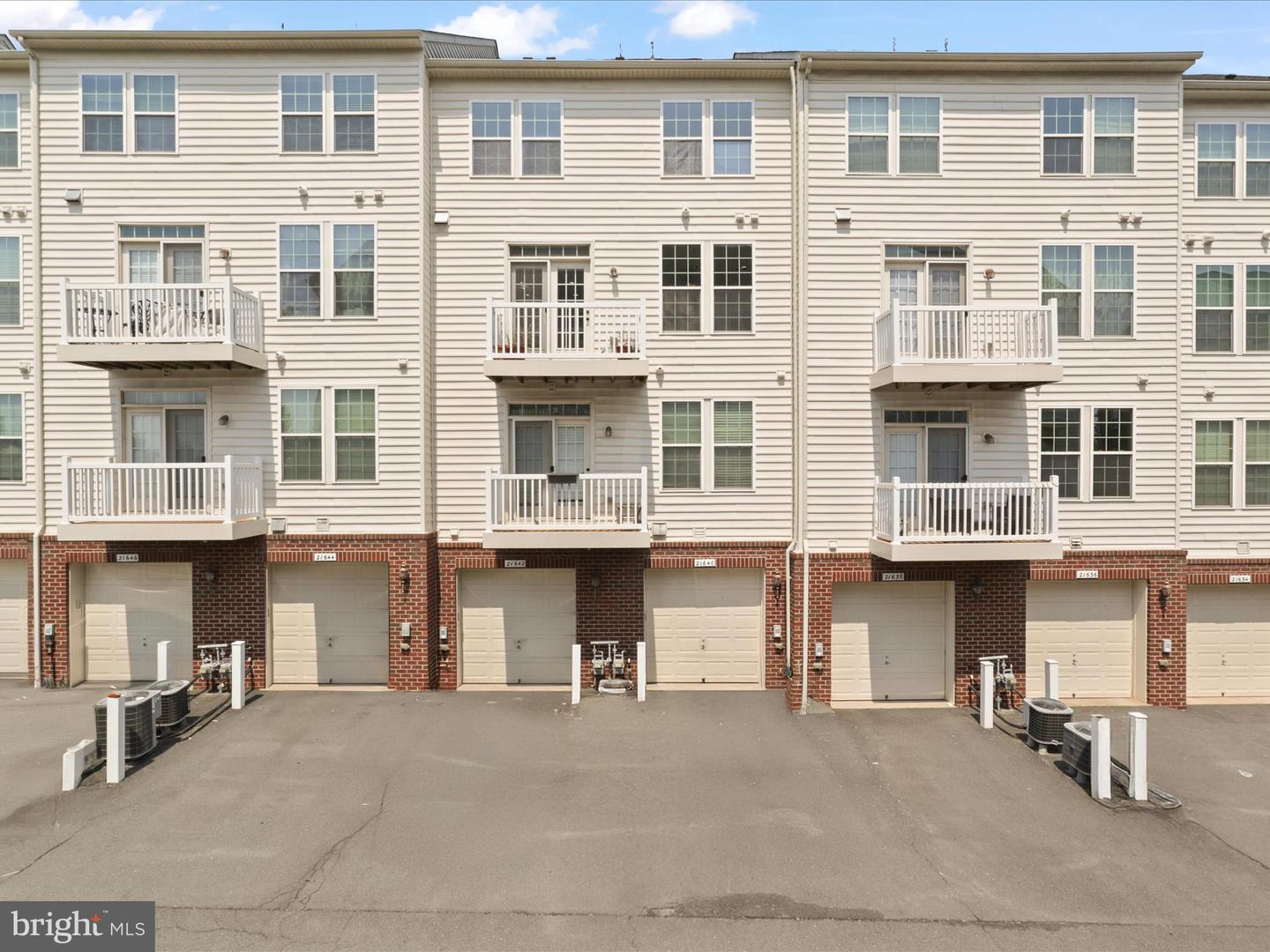 21640 ROMANS DR, ASHBURN, Virginia 20147, 3 Bedrooms Bedrooms, ,2 BathroomsBathrooms,Residential,For sale,21640 ROMANS DR,VALO2098122 MLS # VALO2098122