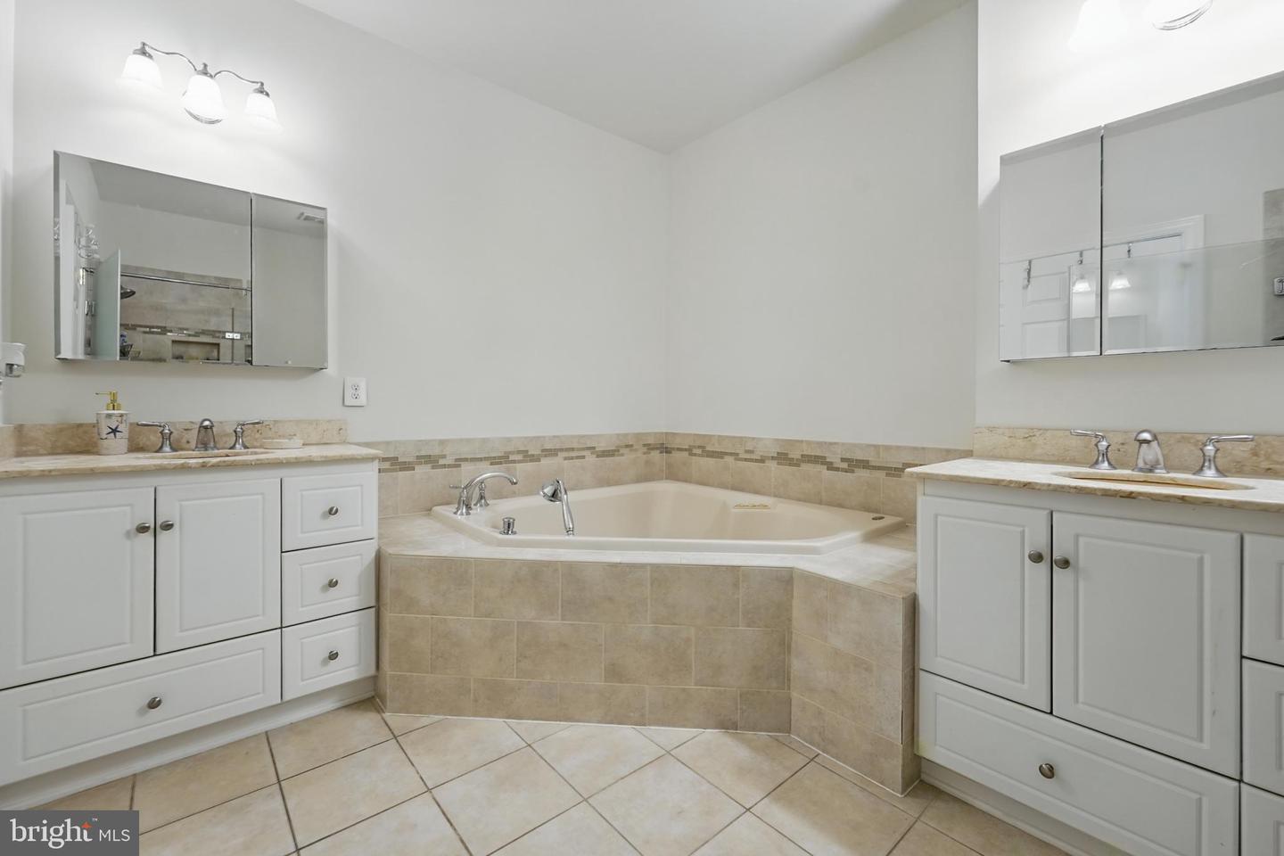 19885 NAPLES LAKES TER, ASHBURN, Virginia 20147, 4 Bedrooms Bedrooms, ,3 BathroomsBathrooms,Residential,For sale,19885 NAPLES LAKES TER,VALO2098170 MLS # VALO2098170