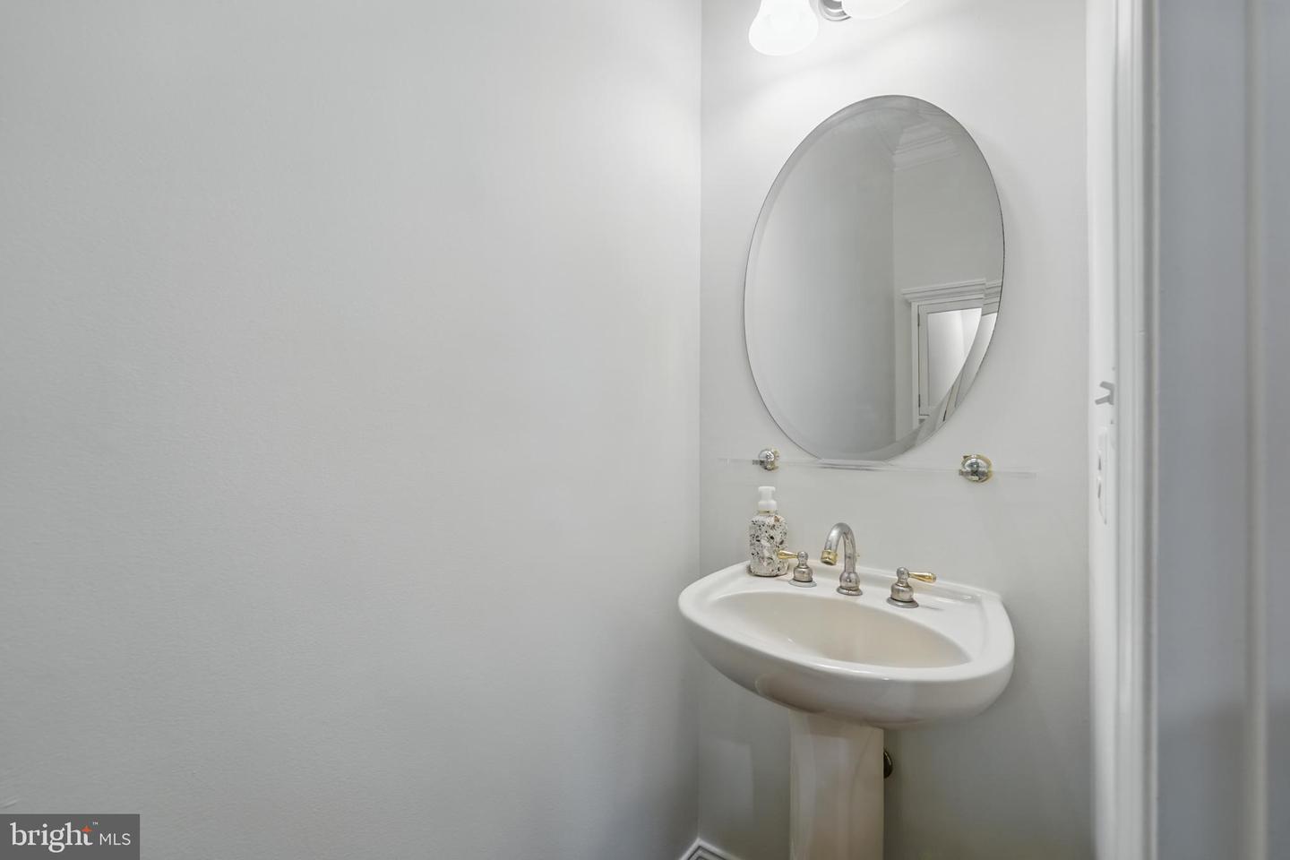 19885 NAPLES LAKES TER, ASHBURN, Virginia 20147, 4 Bedrooms Bedrooms, ,3 BathroomsBathrooms,Residential,For sale,19885 NAPLES LAKES TER,VALO2098170 MLS # VALO2098170