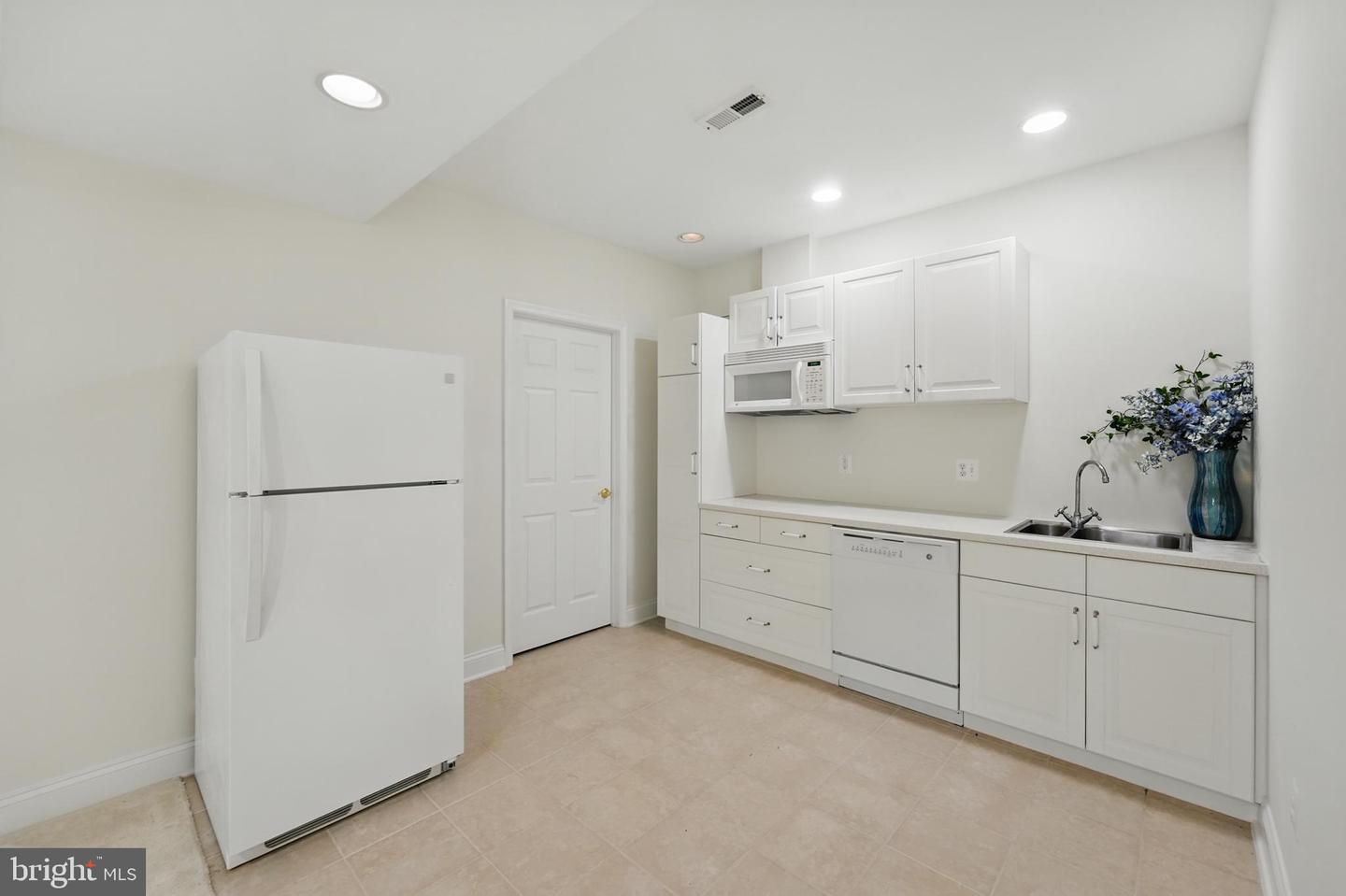 19885 NAPLES LAKES TER, ASHBURN, Virginia 20147, 4 Bedrooms Bedrooms, ,3 BathroomsBathrooms,Residential,For sale,19885 NAPLES LAKES TER,VALO2098170 MLS # VALO2098170