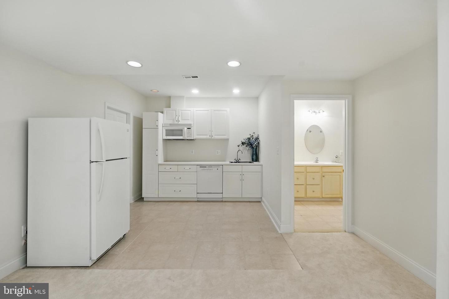 19885 NAPLES LAKES TER, ASHBURN, Virginia 20147, 4 Bedrooms Bedrooms, ,3 BathroomsBathrooms,Residential,For sale,19885 NAPLES LAKES TER,VALO2098170 MLS # VALO2098170