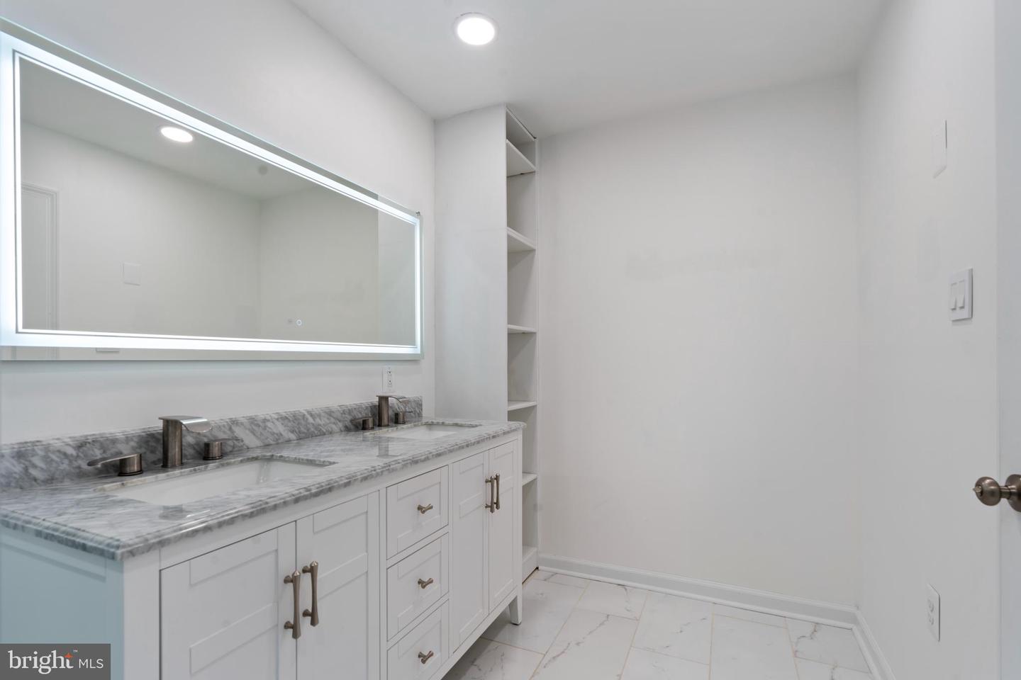 13504 UNION VILLAGE CIR, CLIFTON, Virginia 20124, 4 Bedrooms Bedrooms, ,3 BathroomsBathrooms,Residential,For sale,13504 UNION VILLAGE CIR,VAFX2243878 MLS # VAFX2243878