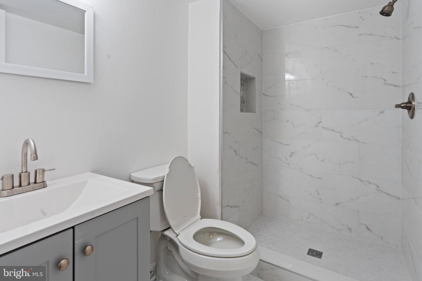 13504 UNION VILLAGE CIR, CLIFTON, Virginia 20124, 4 Bedrooms Bedrooms, ,3 BathroomsBathrooms,Residential,For sale,13504 UNION VILLAGE CIR,VAFX2243878 MLS # VAFX2243878