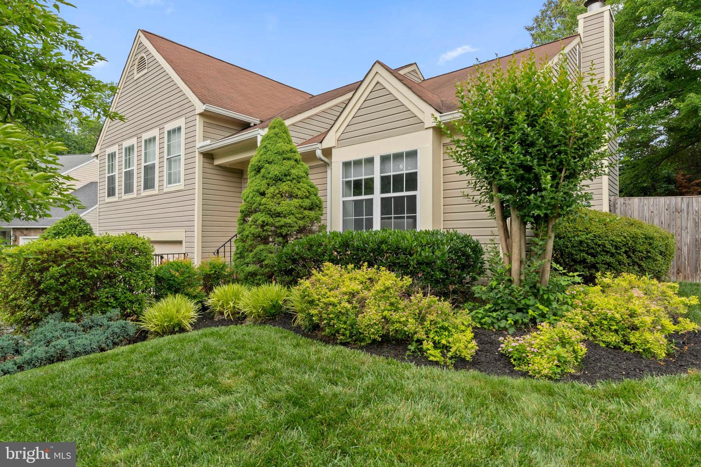 13504 UNION VILLAGE CIR, CLIFTON, Virginia 20124, 4 Bedrooms Bedrooms, ,3 BathroomsBathrooms,Residential,For sale,13504 UNION VILLAGE CIR,VAFX2243878 MLS # VAFX2243878