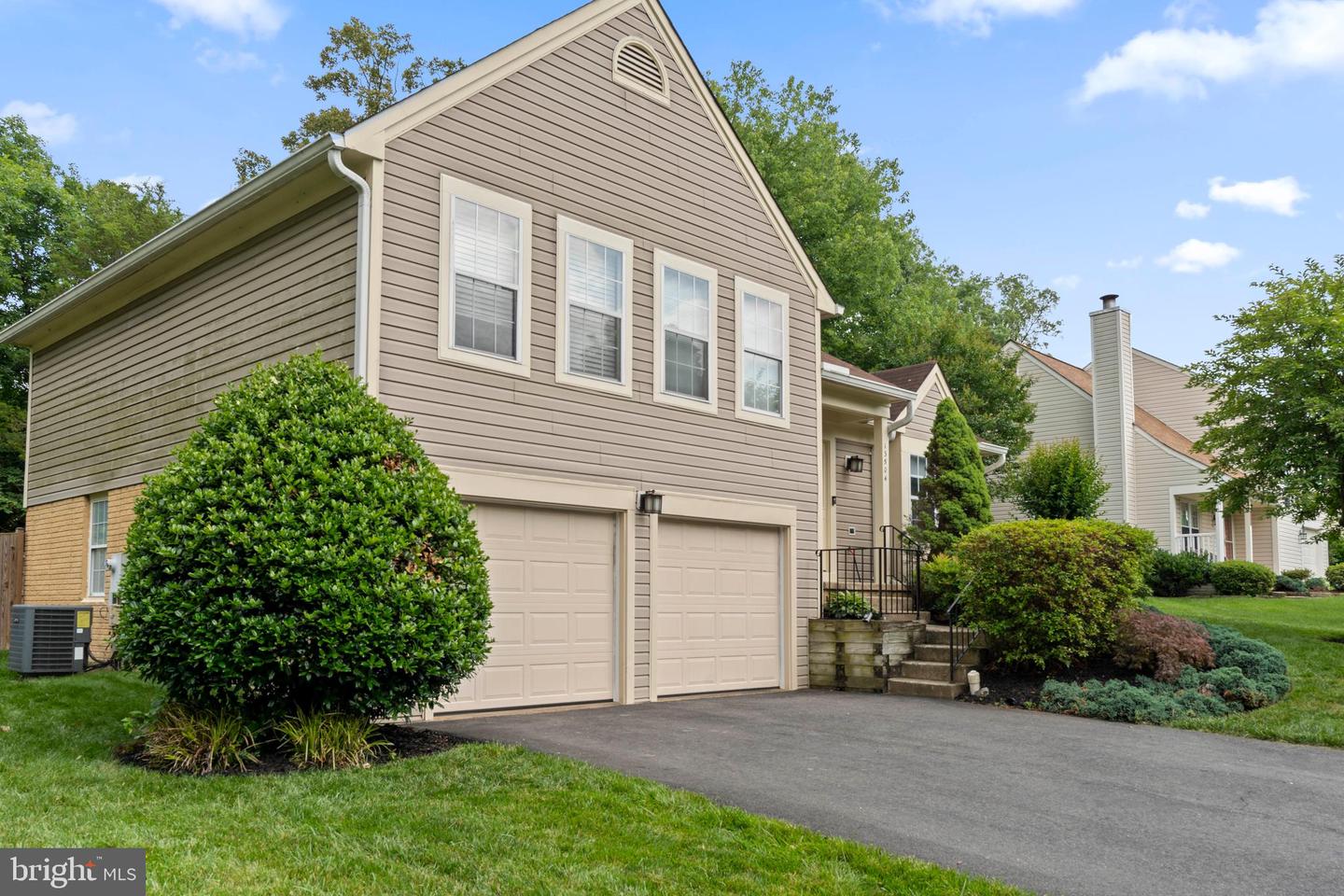 13504 UNION VILLAGE CIR, CLIFTON, Virginia 20124, 4 Bedrooms Bedrooms, ,3 BathroomsBathrooms,Residential,For sale,13504 UNION VILLAGE CIR,VAFX2243878 MLS # VAFX2243878