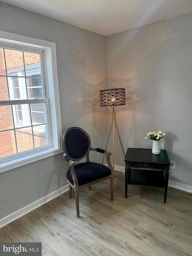 5104 COLUMBIA PIKE #6, ARLINGTON, Virginia 22204, 2 Bedrooms Bedrooms, ,1 BathroomBathrooms,Residential,For sale,5104 COLUMBIA PIKE #6,VAAR2058374 MLS # VAAR2058374