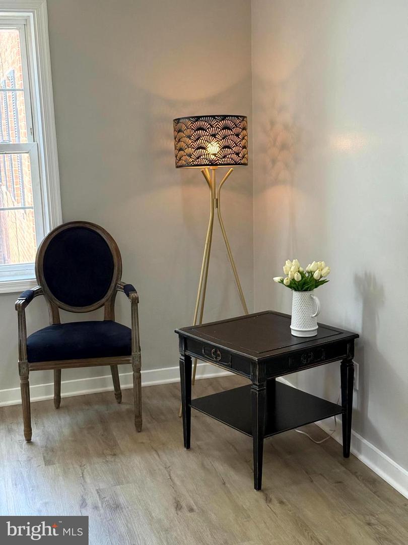 5104 COLUMBIA PIKE #6, ARLINGTON, Virginia 22204, 2 Bedrooms Bedrooms, ,1 BathroomBathrooms,Residential,For sale,5104 COLUMBIA PIKE #6,VAAR2058374 MLS # VAAR2058374