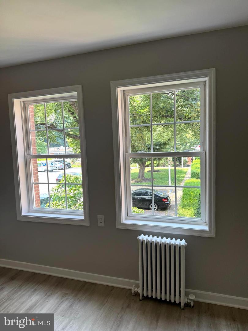 5104 COLUMBIA PIKE #6, ARLINGTON, Virginia 22204, 2 Bedrooms Bedrooms, ,1 BathroomBathrooms,Residential,For sale,5104 COLUMBIA PIKE #6,VAAR2058374 MLS # VAAR2058374